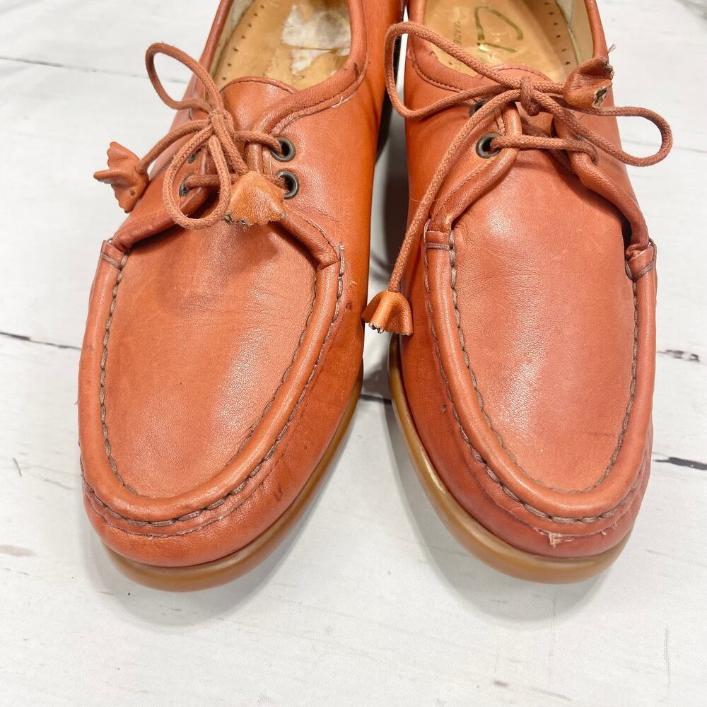 Vintage Clark Burnt Orange Moccasians with Rubber Sole Heel - Picture 5 of 12